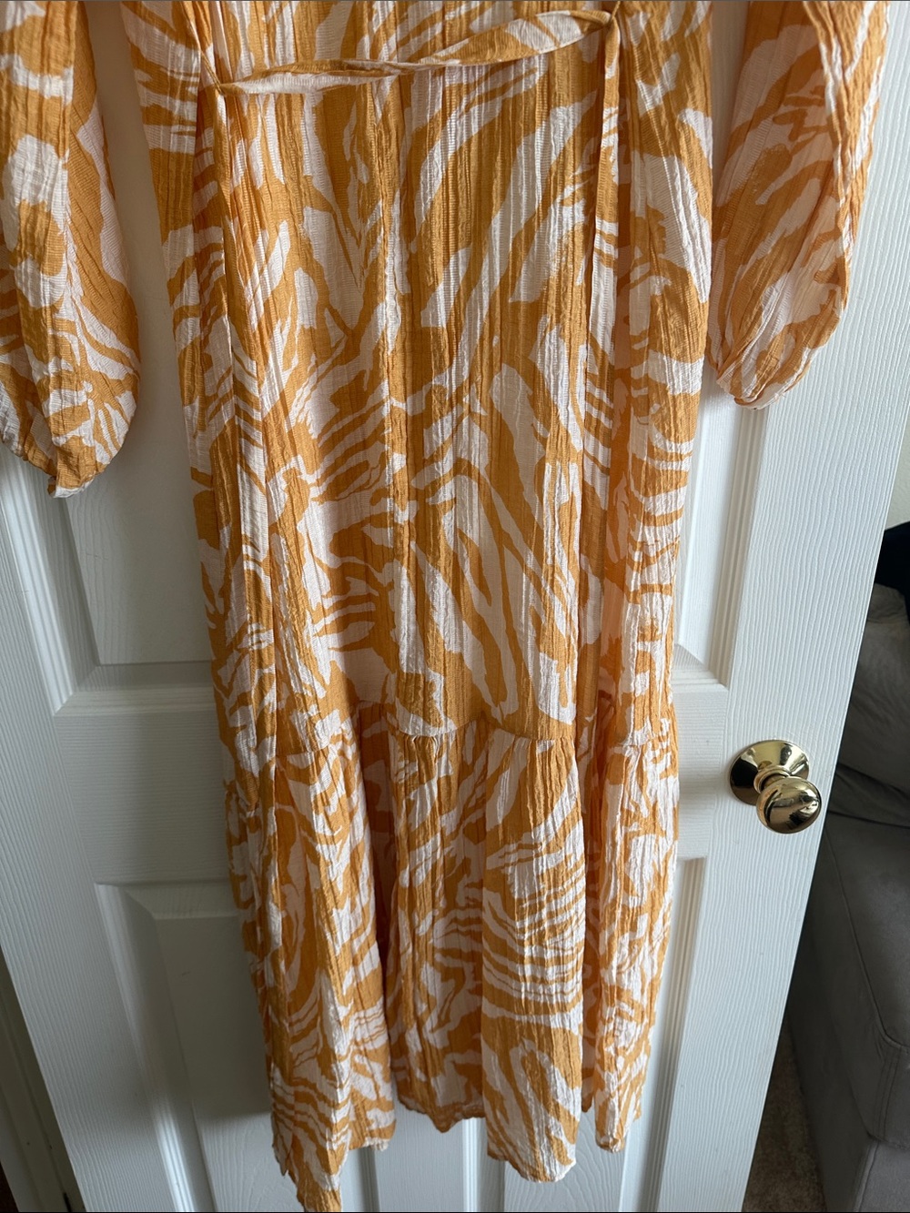 H&M White and Mustard Yellow AnimalPrint Maxi Dress Crinkled Fabric - Picture 10 of 10
